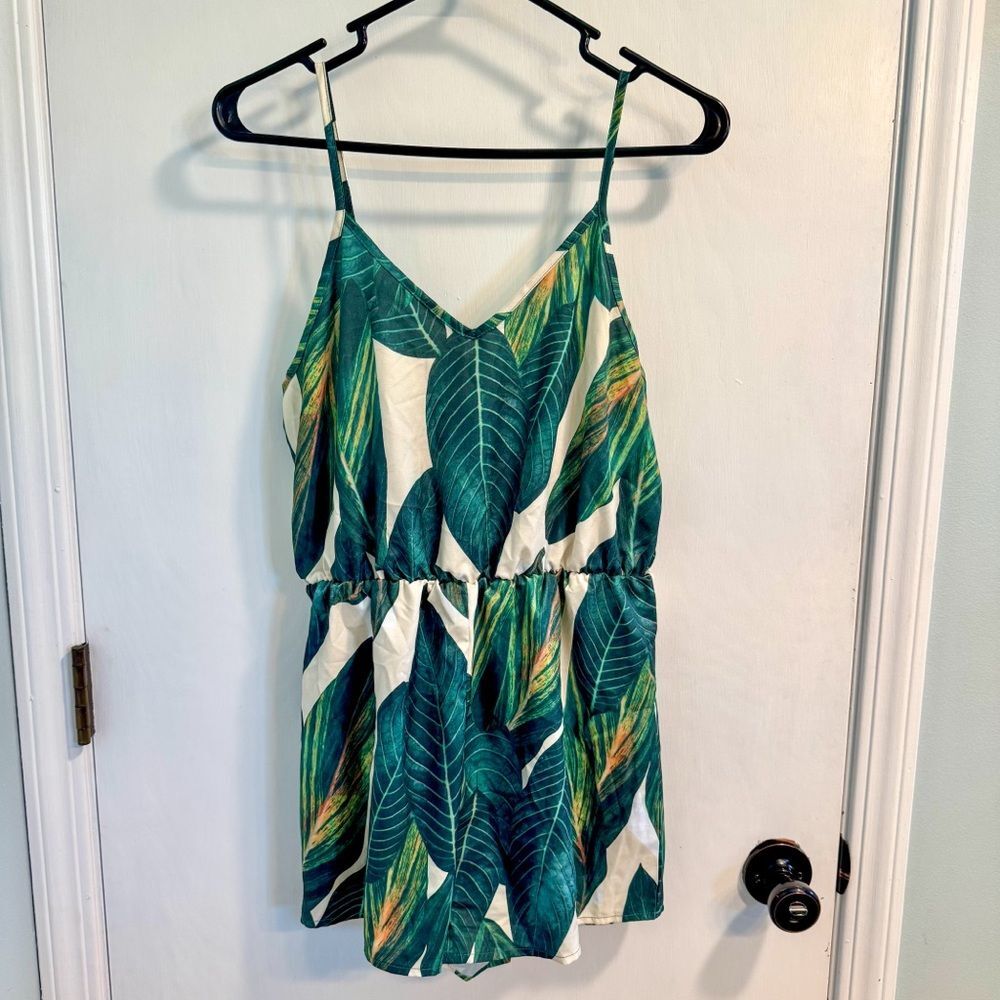 Tropical Leaves Spaghetti Strap Romper | Great | Medium | Poly Elastane Blend